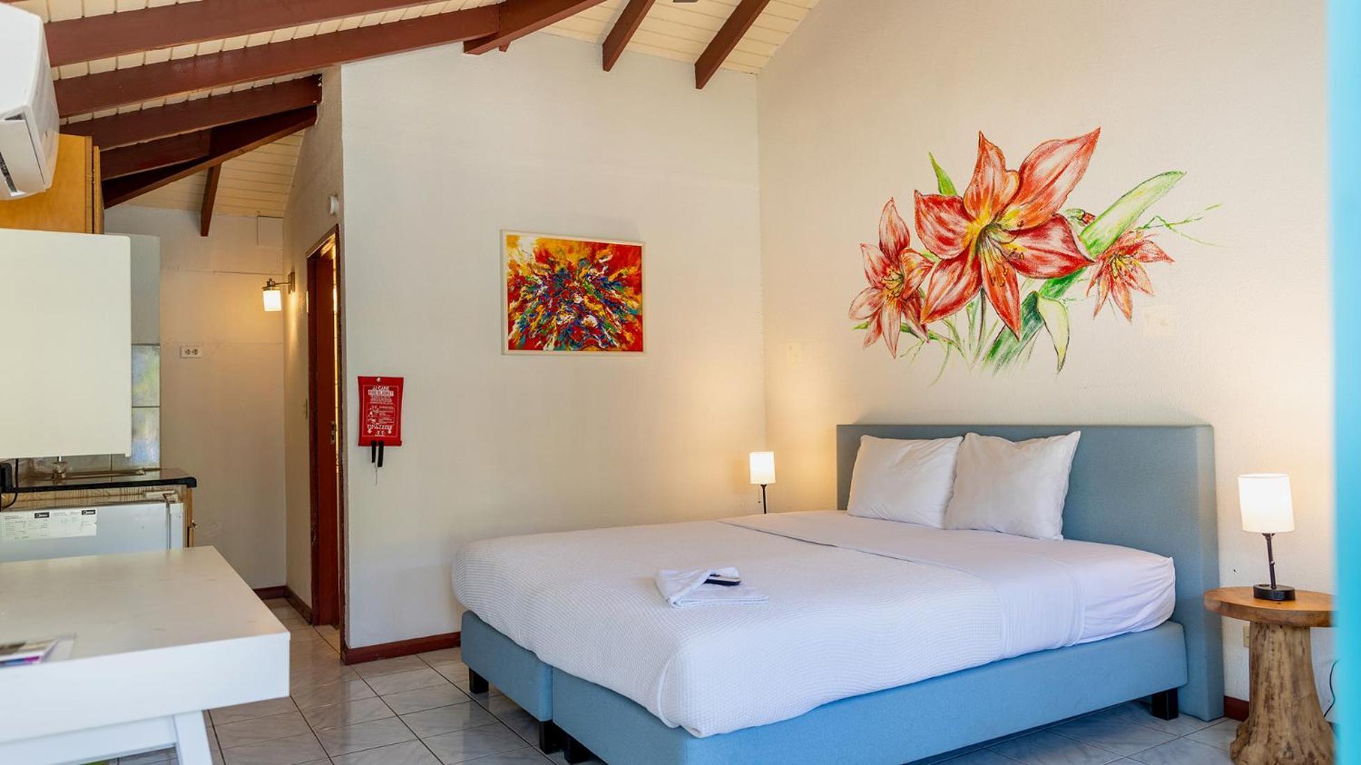 Talk Of The Town Inn & Suites - St Eustatius Oranjestad  Exterior photo